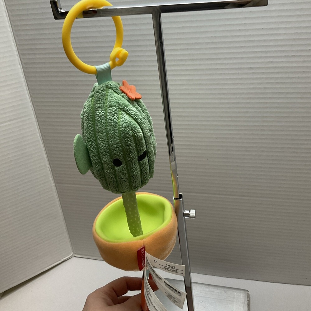 Skip Hop Farmstand Cute Cactus Jitter Stroller Toy Pull Vibrate Plush Kawaii - Picture 4 of 6